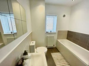 Photo 25- click for photo gallery